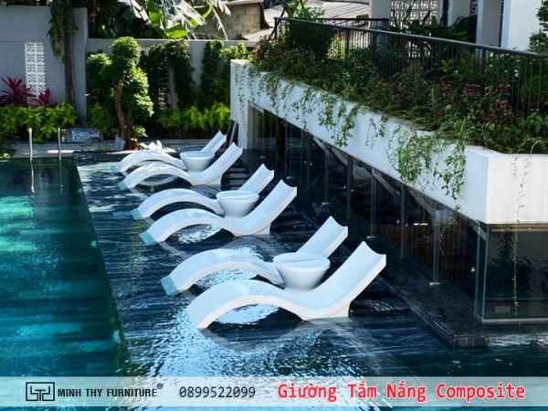 Khu vực hồ bơi sử dụng giường composite hiện đại